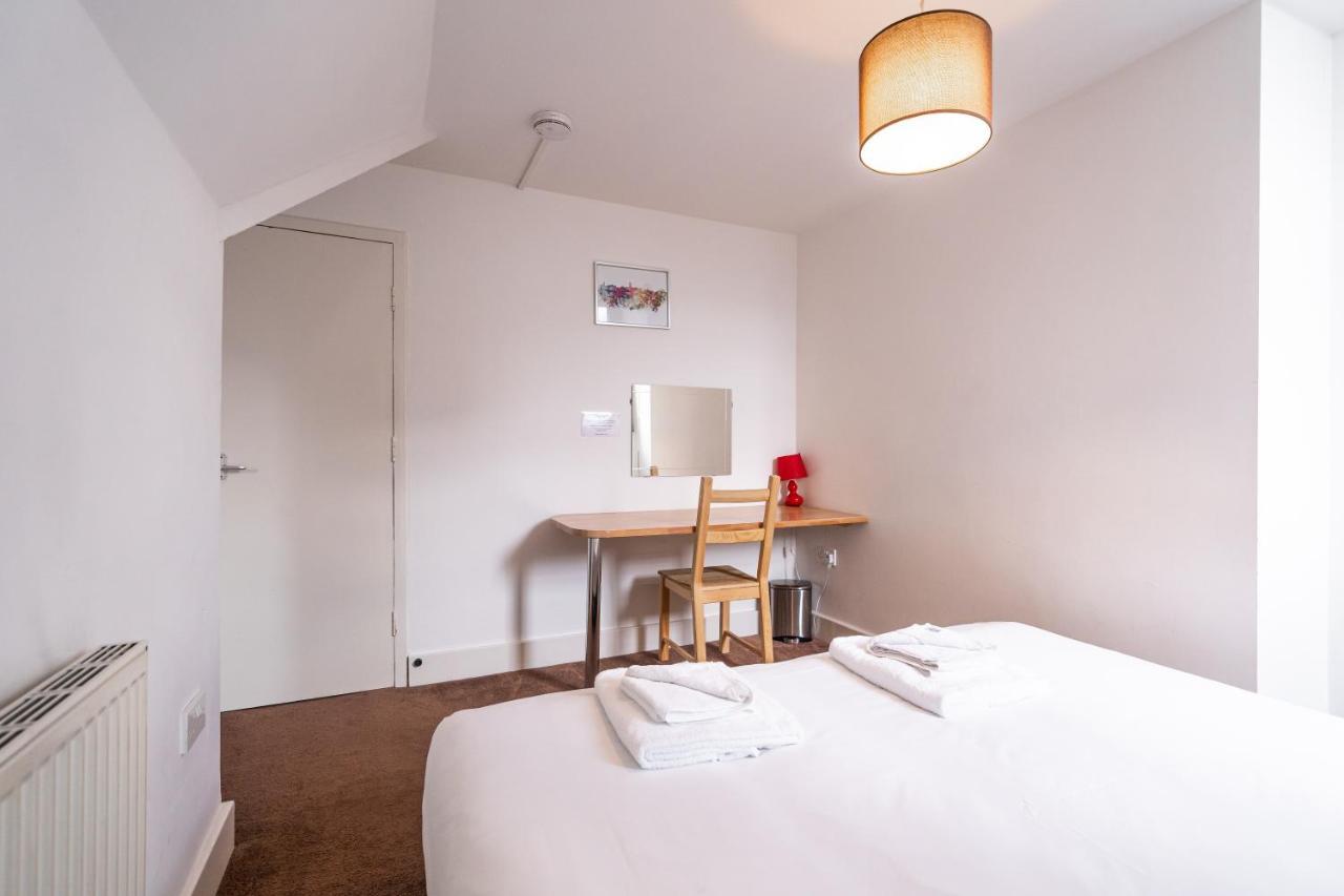 H.V Apartments Шефилд Екстериор снимка