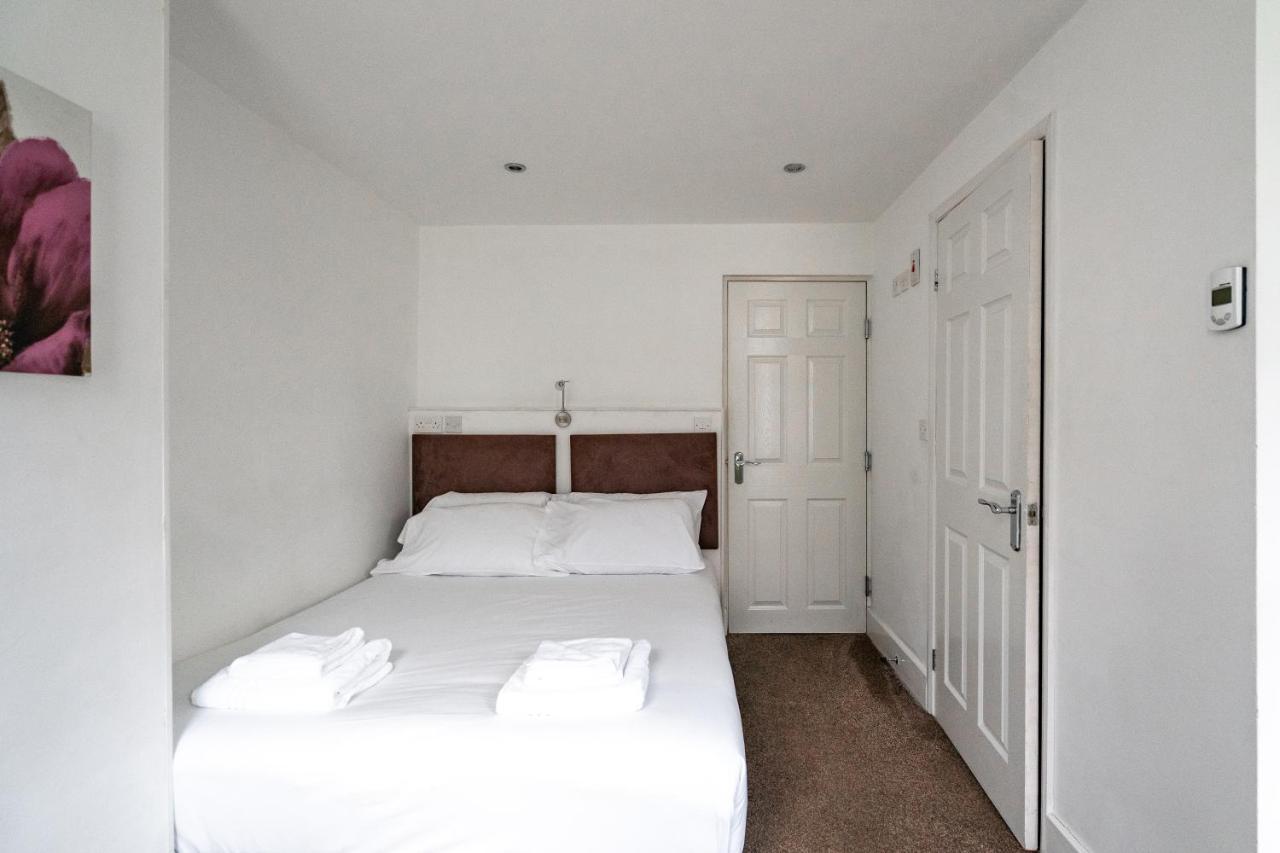 H.V Apartments Шефилд Екстериор снимка