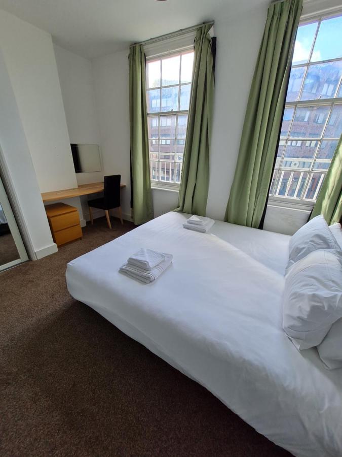 H.V Apartments Шефилд Екстериор снимка