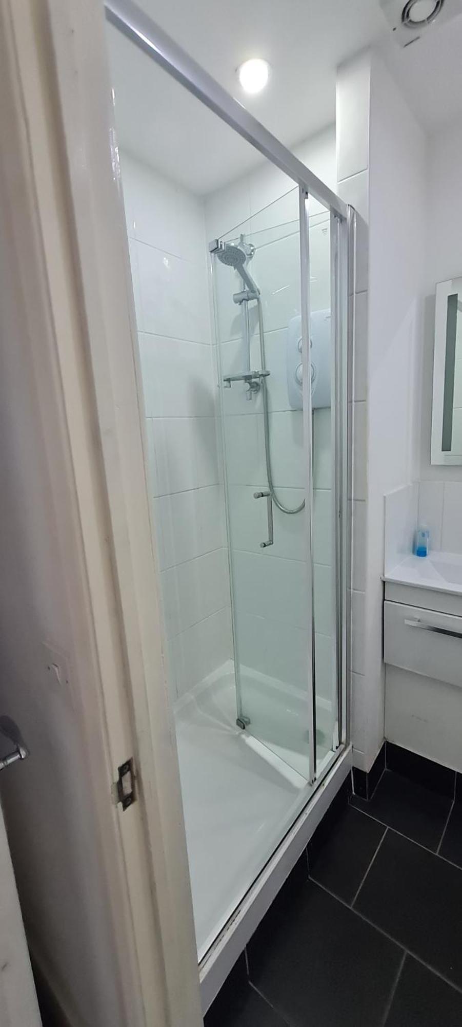 H.V Apartments Шефилд Екстериор снимка