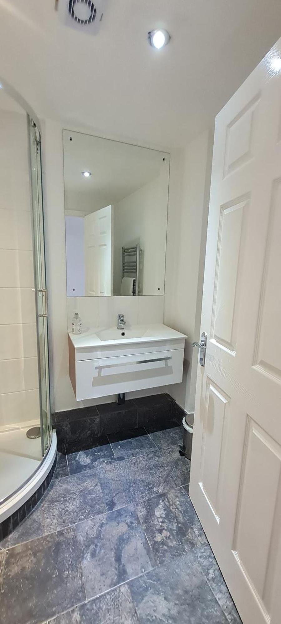 H.V Apartments Шефилд Екстериор снимка